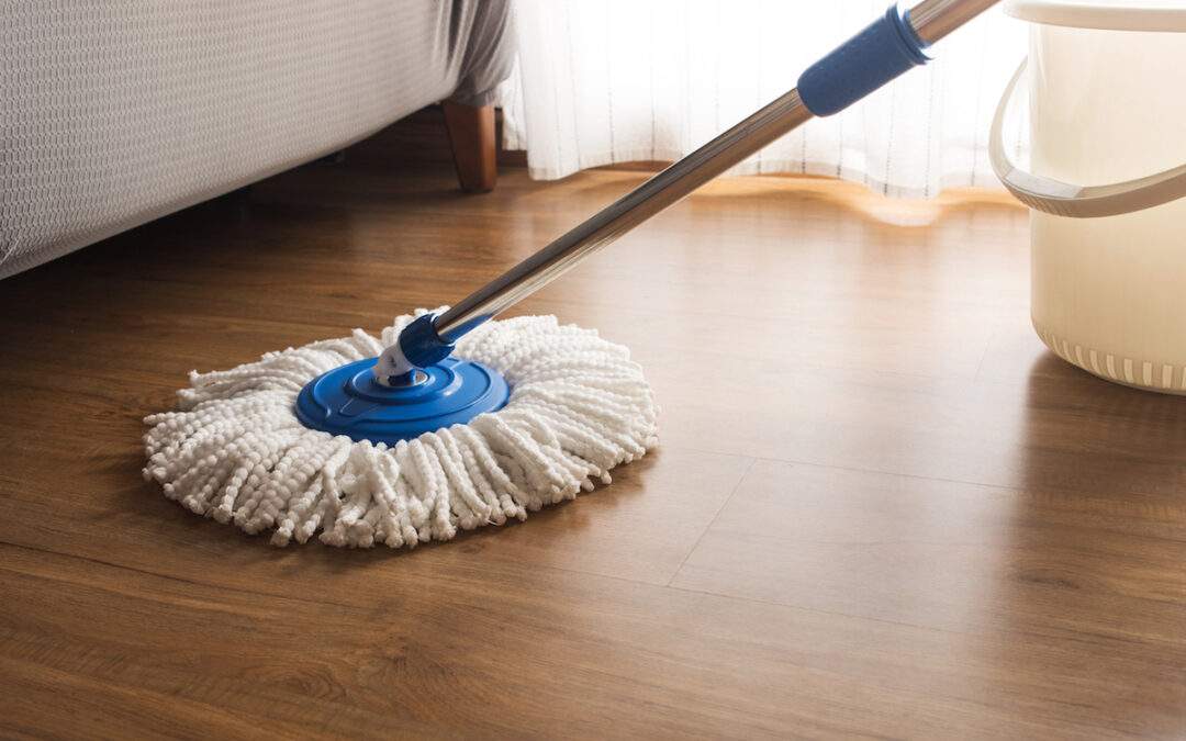 cleaning hardwood floors with vinegar